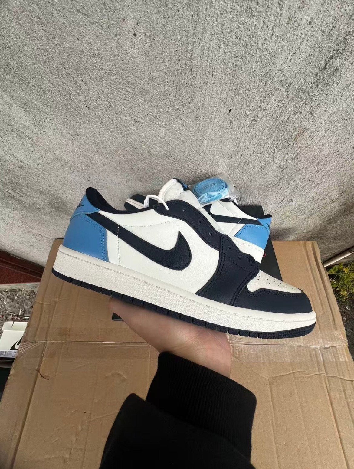 Jordan 1 Low, Ophalen of Verzenden, Zo goed als nieuw