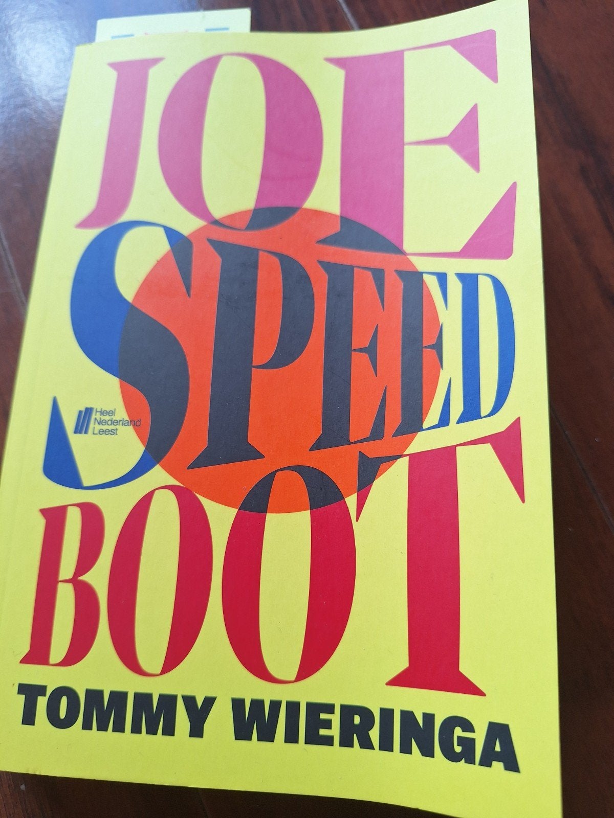 Joe Speedboot - Tommy Wieringa (Heel Nederland Leest), Ophalen of Verzenden, Zo goed als nieuw, Tommy Wieringa