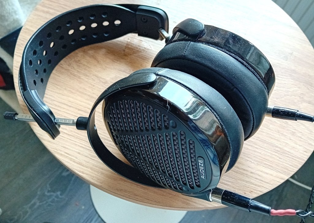 Audeze LCD-5 high end planar hoofdtelefoon