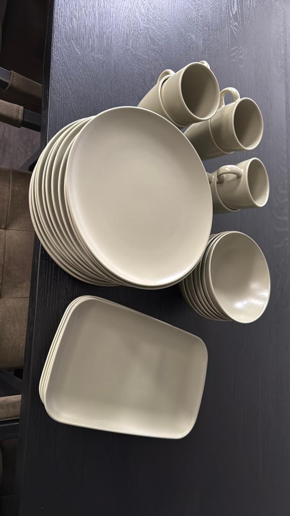 Ikea servies mat licht groen, Huis en Inrichting, Ophalen, Zo goed als nieuw, Bord(en), Overige stijlen