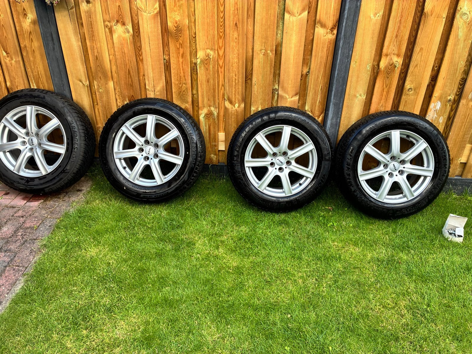 Winterbanden met Rial velgen voor VW Tiguan 215/65R17, Auto-onderdelen, Banden en Velgen, Ophalen, Banden en Velgen, 17 inch, Winterbanden