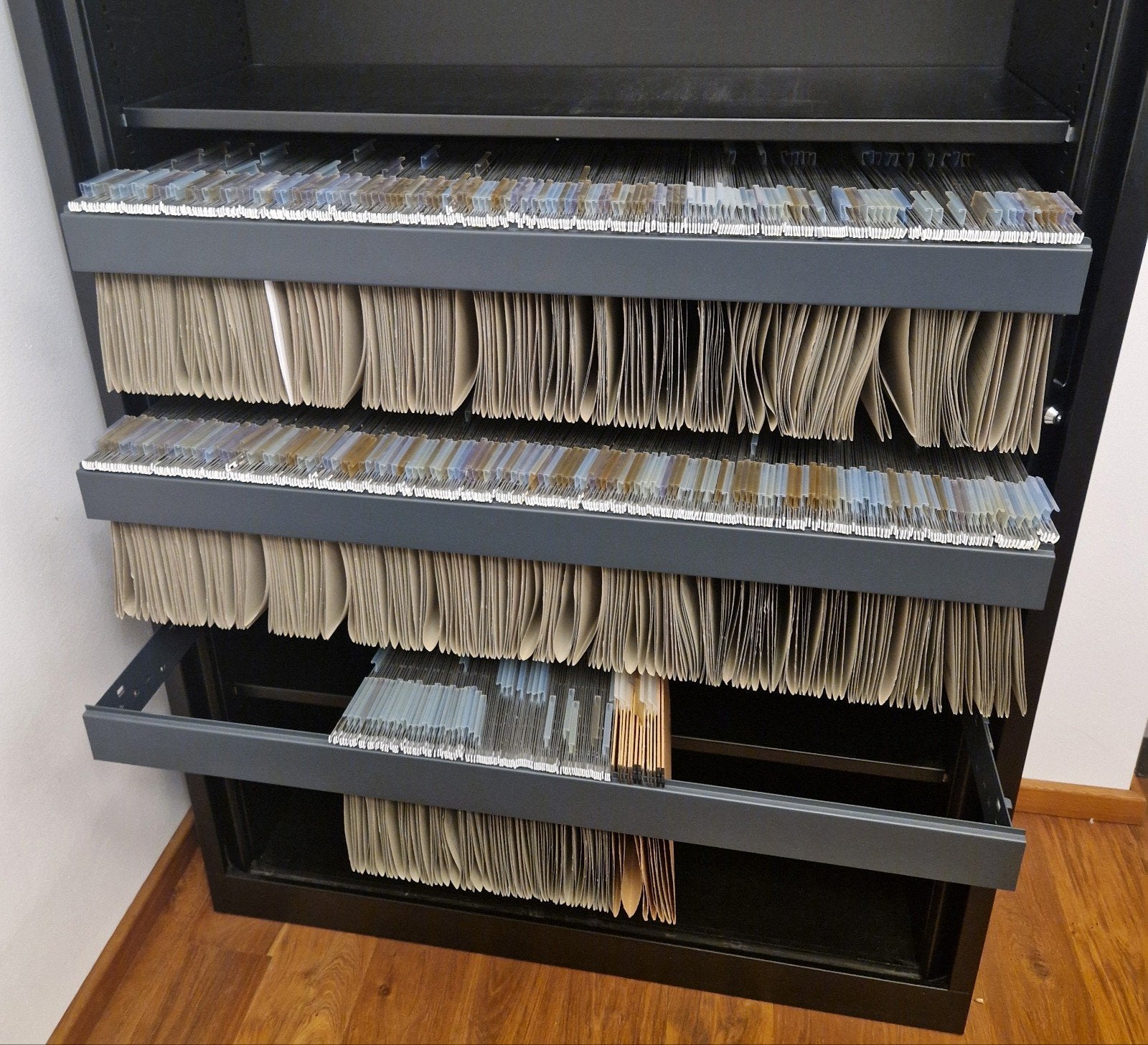 Mappenladen voor archiefkast 120cm (3x) incl. hangmappen, Huis en Inrichting, Kasten | Roldeurkasten en Archiefkasten, Ophalen