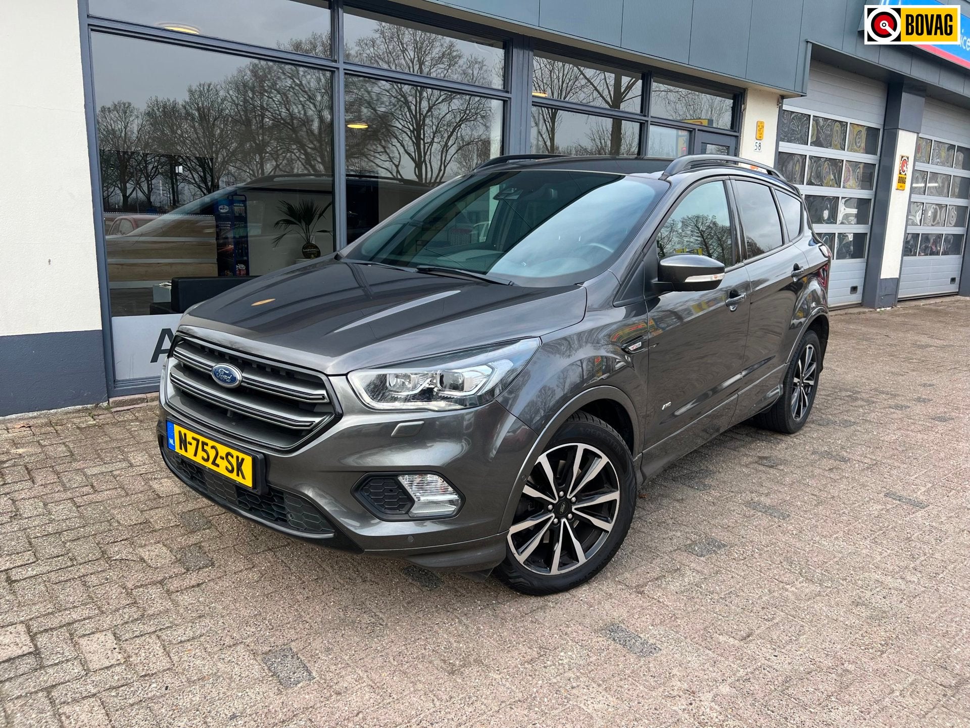 Ford KUGA 2.0 ST Line 2018 AUTOMAAT 4WD CARPLAY CLIMA NAVI T, Auto's, Gebruikt, 4 cilinders, Leder en Stof, 11 km/l