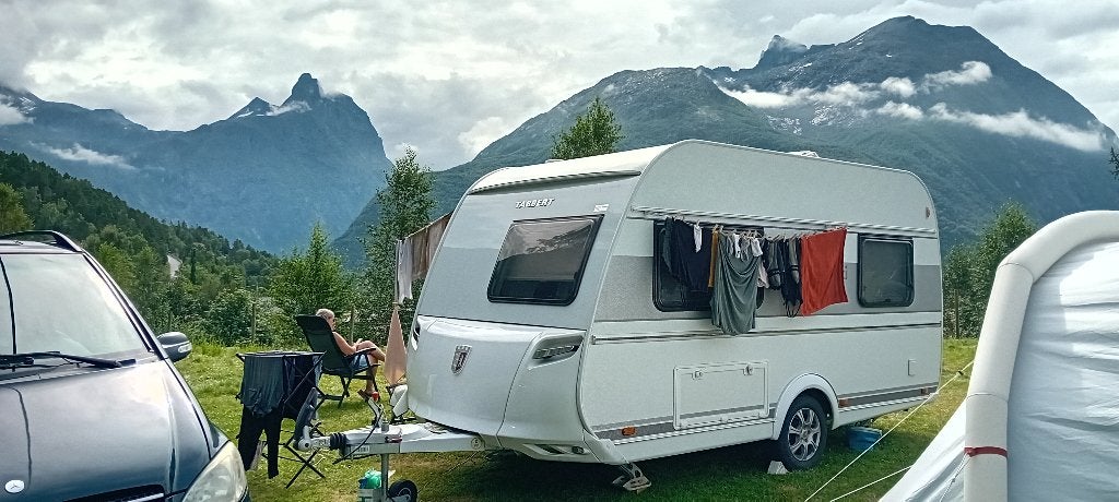 caravan Tabbert 380TD, Caravans en Kamperen, Caravans, Particulier, tot en met 4, 1000 - 1250 kg, Treinzit, Tabbert, Frans bed