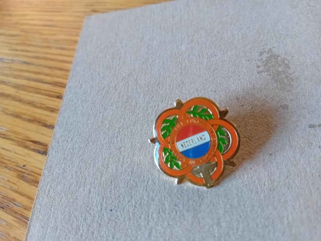 CISM pin Conseil International du Sport Militaire Nederland, Ophalen of Verzenden, Zo goed als nieuw, Overige onderwerpen