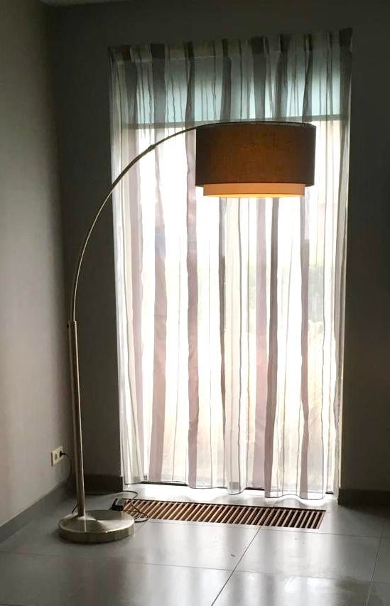 Vloerlamp, booglamp. RVS met zwart/gouden kap, Ophalen, Zo goed als nieuw, Modern, Metaal