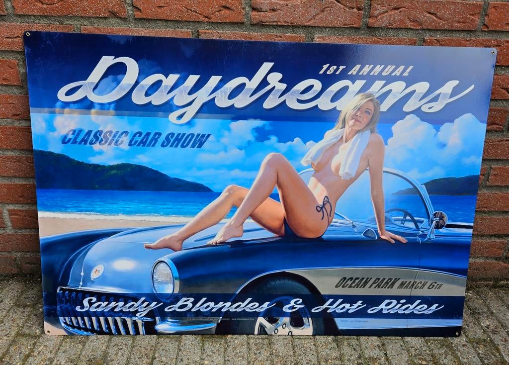 FIFTIES SIXTIES METALEN DECO BORD  DAYDREAM  CHEVROLET, Verzamelen, Merken en Reclamevoorwerpen, Ophalen, Nieuw, Reclamebord