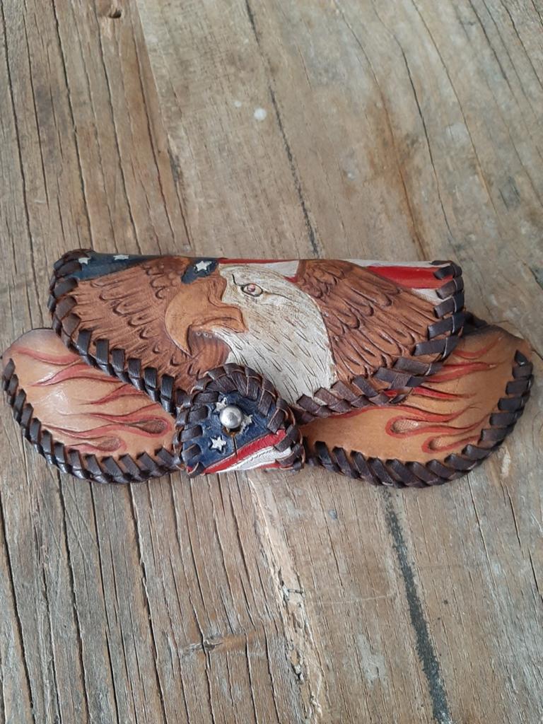 Echt leder brillen koker met adelaar 10 euro, Ophalen of Verzenden, Western