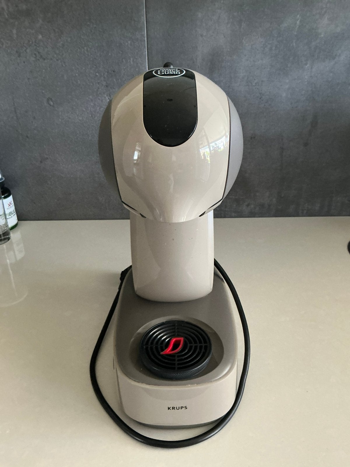 Nescafé dolce gusto, Witgoed en Apparatuur, Koffiezetapparaten, Ophalen of Verzenden, Zo goed als nieuw, Koffiemachine