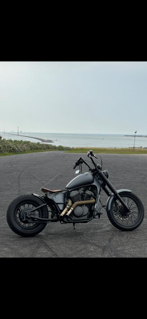 Unieke Custom Bobber - Honda VT600 Shadow - Lage km stand, 2 cilinders, Sportuitlaat, Chopper, Gebruikt