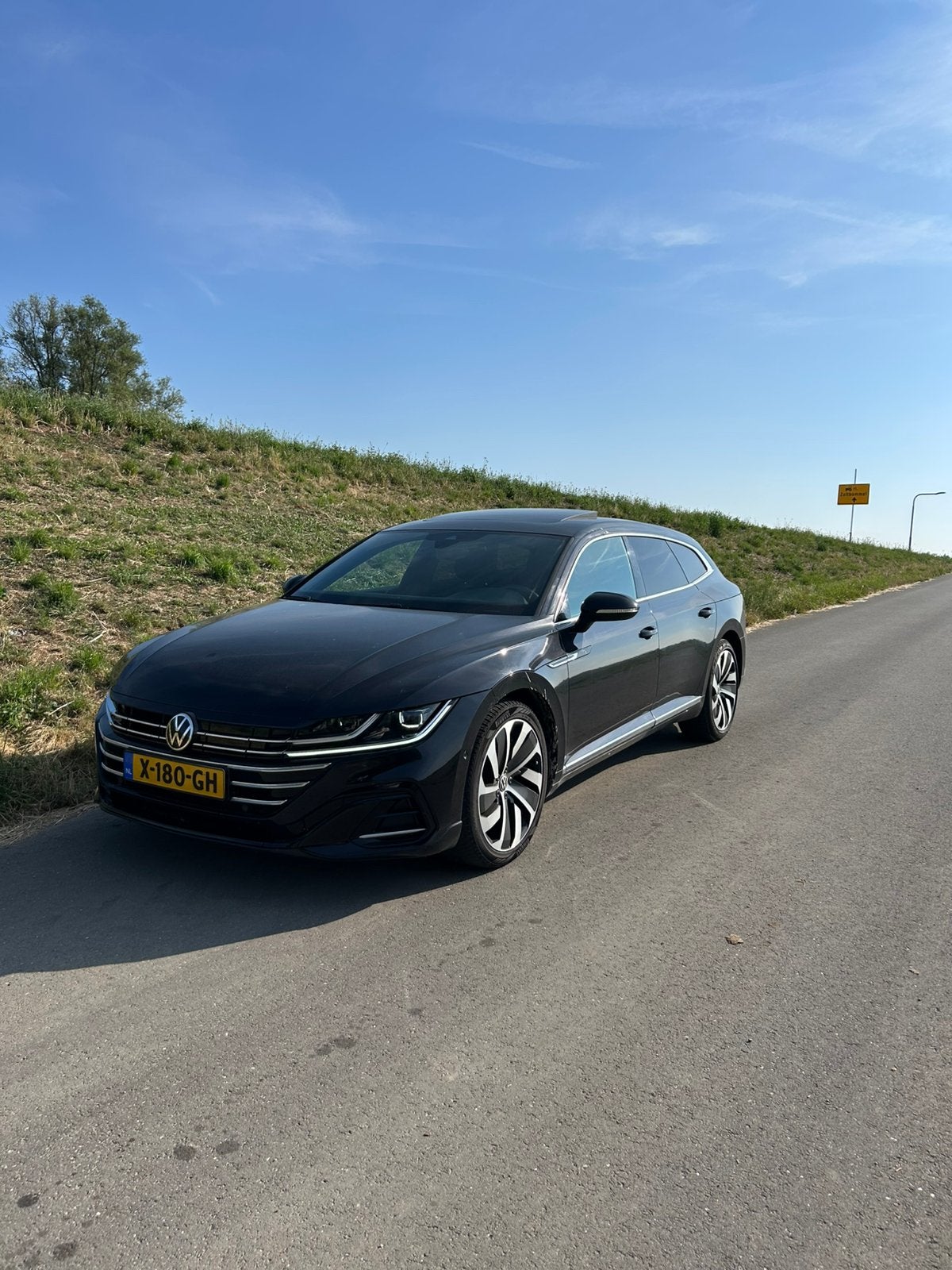 Volkswagen Arteon 1.4 Ehybrid 218pk 6-DSG 2022 Zwart, Auto's, Volkswagen, Arteon, 156 pk, Zwart, 1709 kg