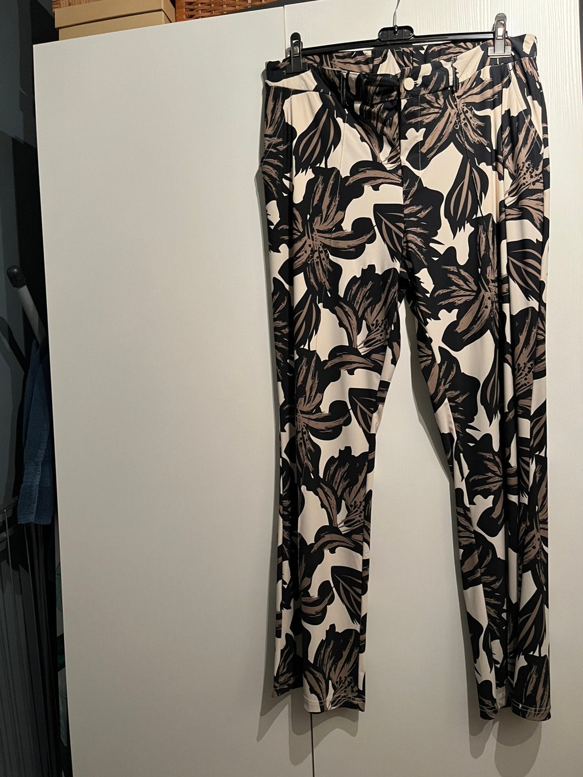 Bedrukte broek Exxcelent maat 44, Kleding | Dames, Ophalen of Verzenden, Zo goed als nieuw, Bruin, Broek of Spijkerbroek