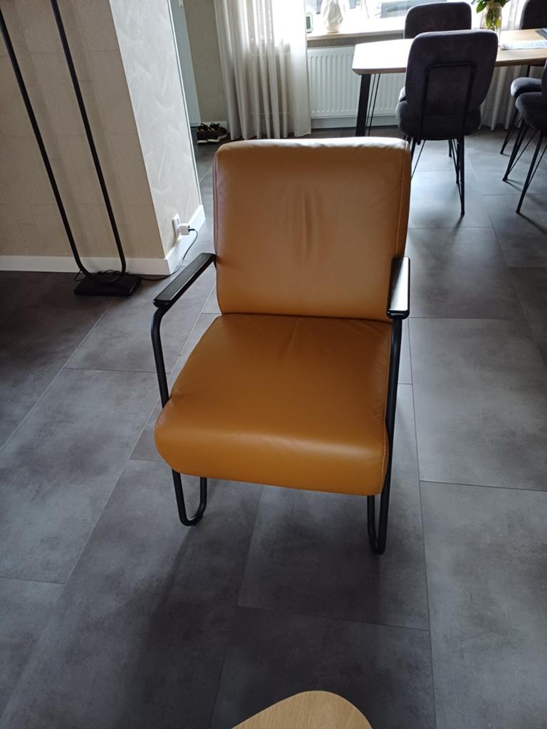 Lederen fauteuil, Huis en Inrichting, Fauteuils, Ophalen of Verzenden, Zo goed als nieuw, 75 tot 100 cm, 50 tot 75 cm