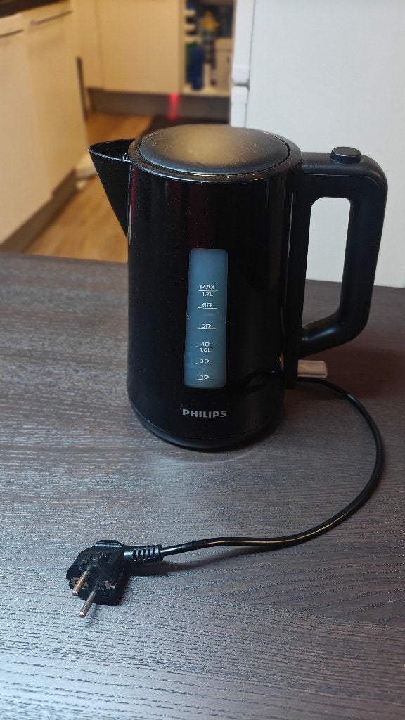 Philips Waterkoker Kettle 1.7L Zwart (HD9318), 1 tot 2 liter, Ophalen of Verzenden, Zo goed als nieuw