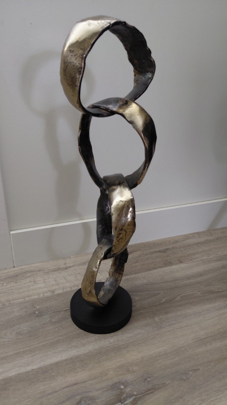 Moderne metalen sculptuur op sokkel - PTMD Collection, Ophalen