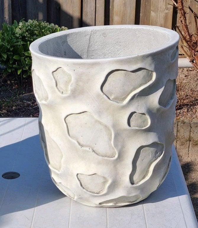 🪴  Grote bloempot hoog,        diam 28 cm,  vorstbestendig, Overige materialen, Rond, Zo goed als nieuw, Minder dan 40 cm