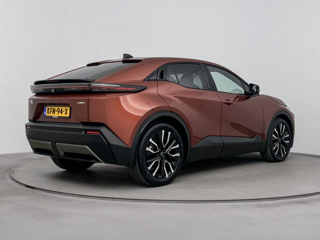 Toyota C-HR+ First Edition 77 kWh | NL-Auto | 1ste Eigenaar, Auto's, Toyota, 12 maanden, Stof, Gebruikt, 24 min