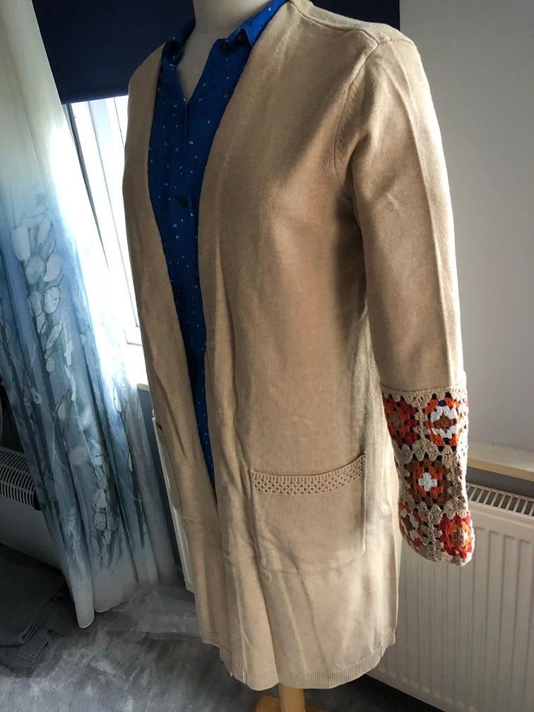 Gaaf Nieuw lichtbruin lang vest v Esprit mt L 40, Maat 38/40 (M), Bruin, Nieuw, Ophalen of Verzenden