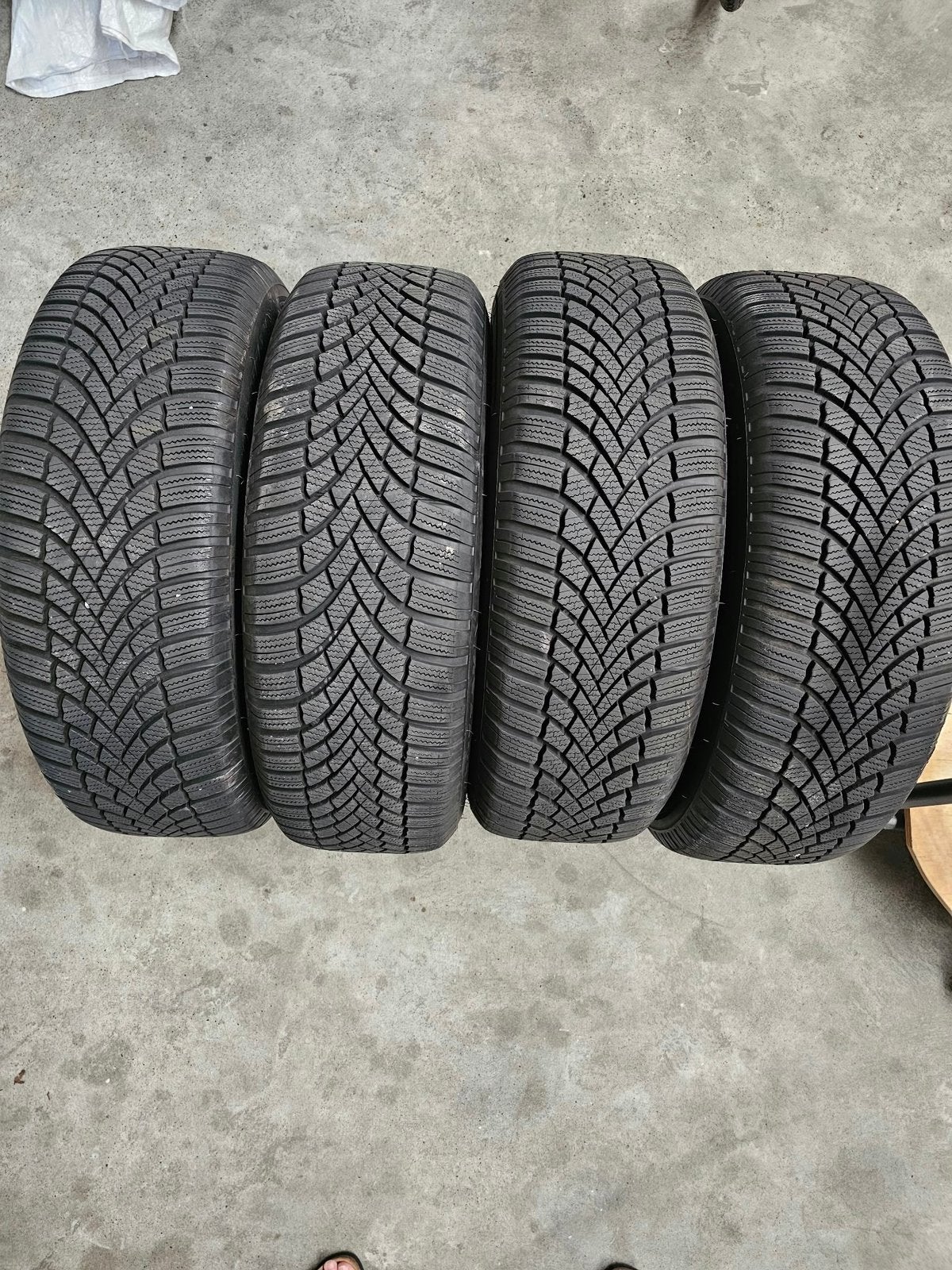 Toyota CHR winterbanden nieuwstaat, 215 mm, Banden en Velgen, 17 inch, Winterbanden