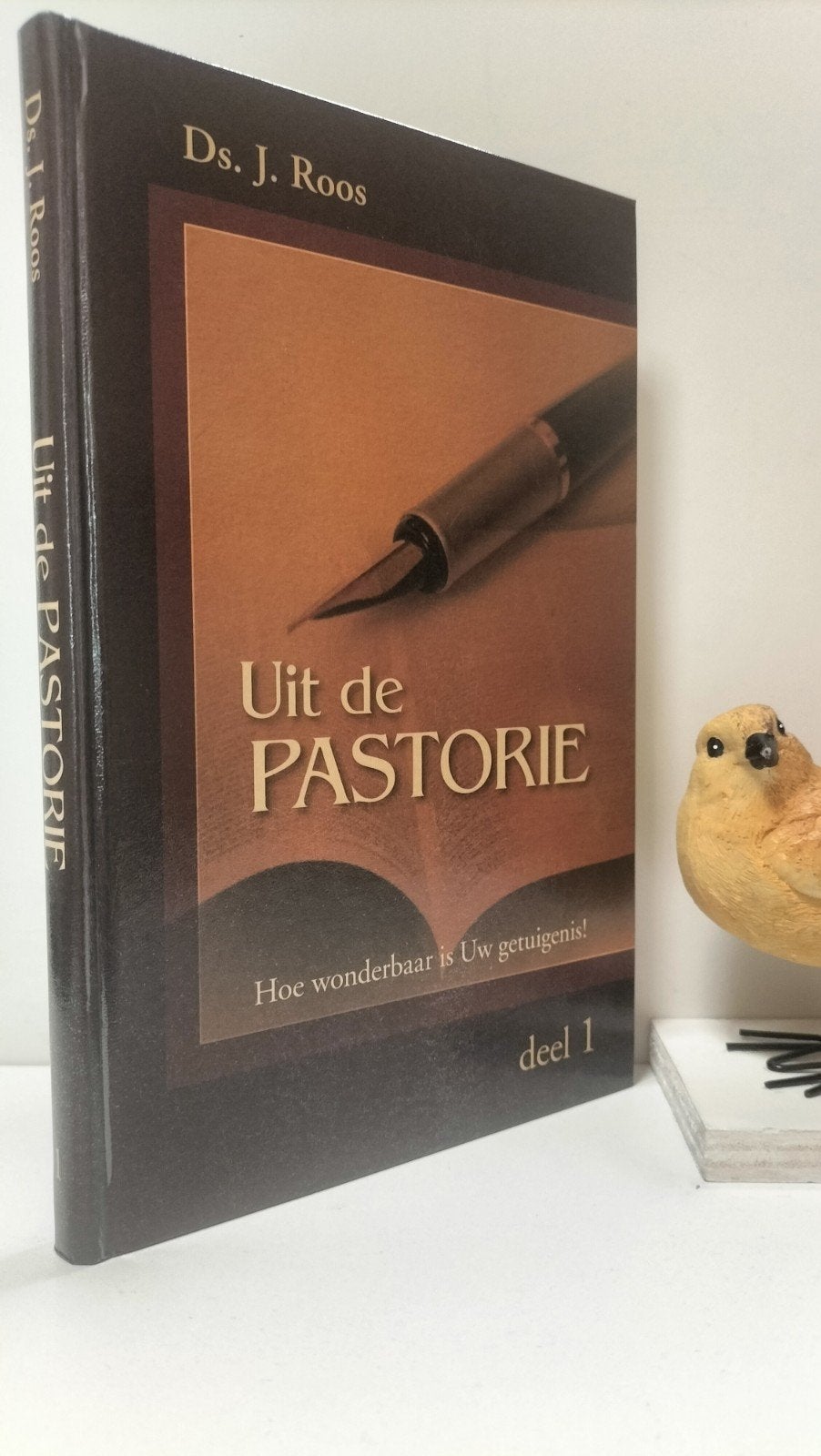 Roos, Ds. J. ; Uit de pastorie deel 1, Boeken, Ophalen of Verzenden, Gelezen, Christendom | Protestants