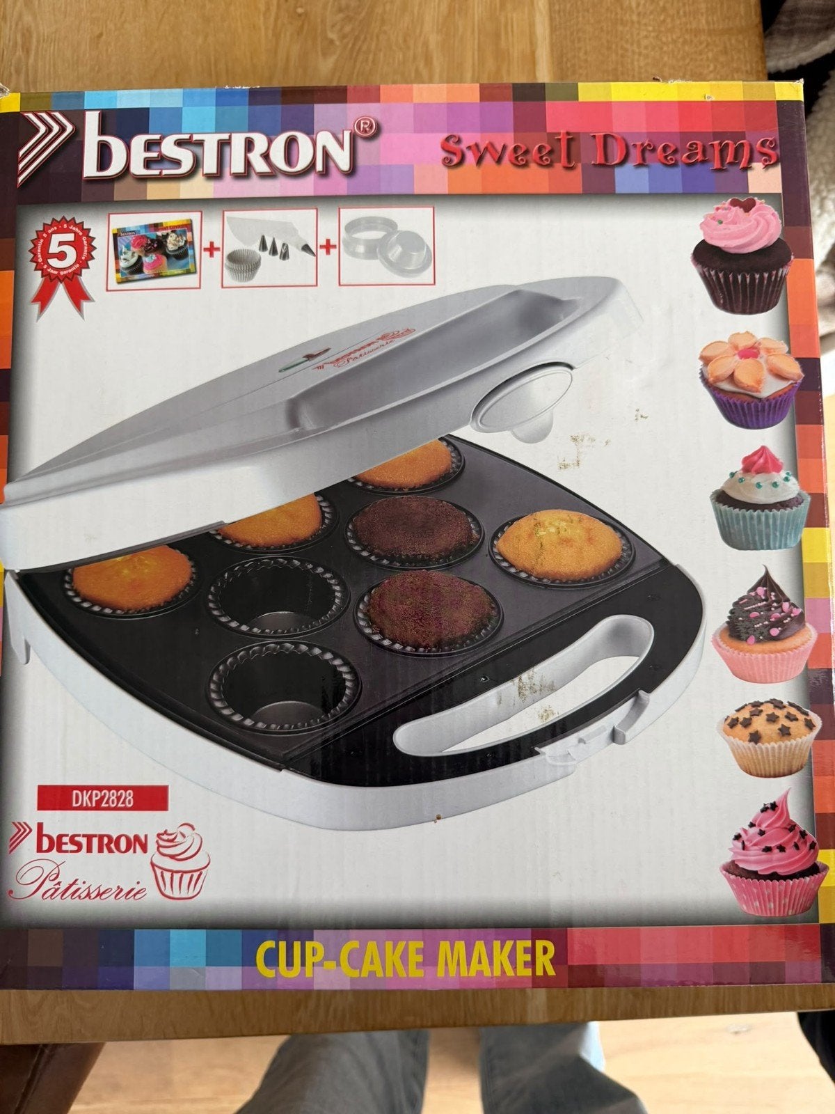 Bestron Cupcake Maker DKP2828 - Zo goed als nieuw, Witgoed en Apparatuur, Ophalen, Zo goed als nieuw