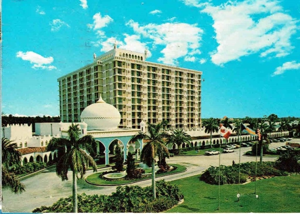 Bahamas 1984 Princess Tower Hotel > Linz Oostenrijk, Verzenden, 1980 tot heden, Gelopen, Gebouw