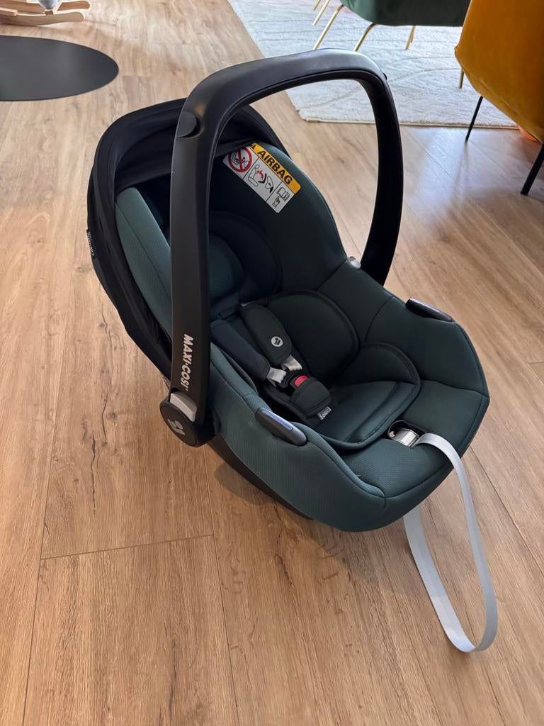 Maxi Cosi Cabriofix autostoeltje groen (2025 model, ZGAN), Autogordel of Isofix, Zijbescherming, Ophalen of Verzenden, Zo goed als nieuw