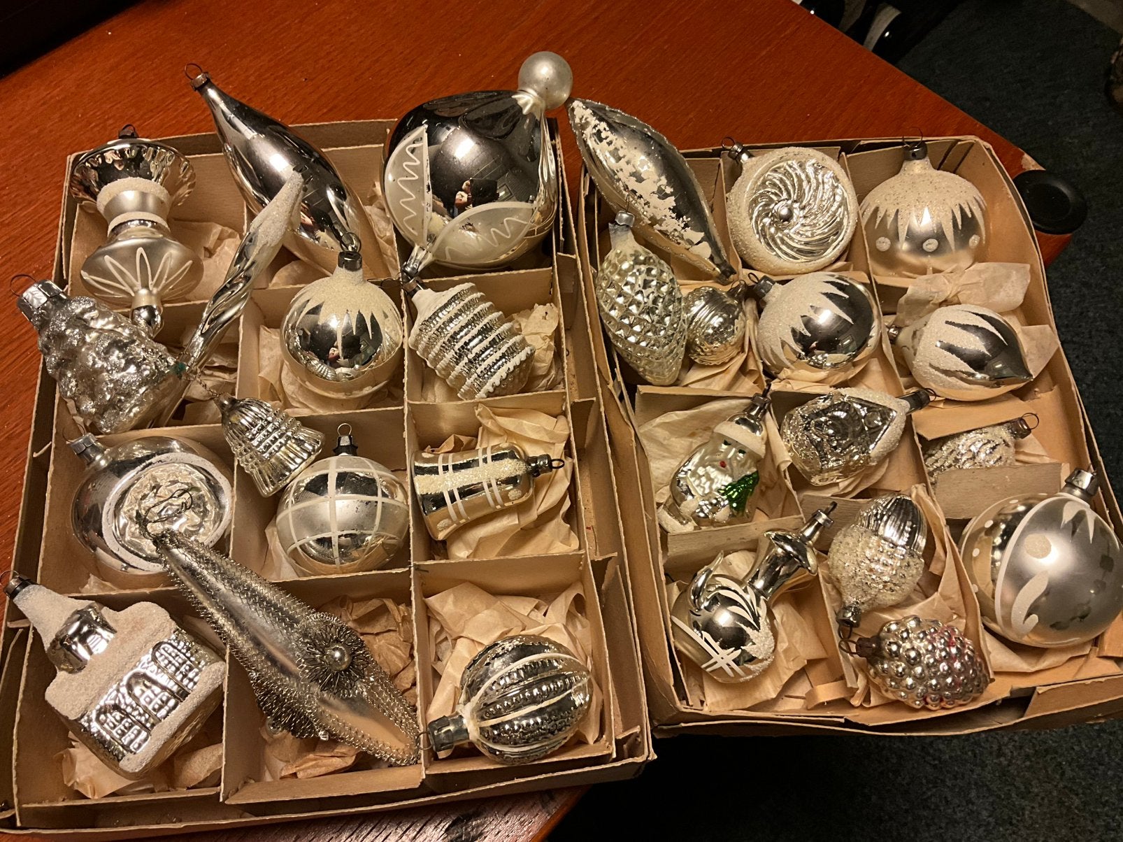 ANTIEKE KERSTBALLEN KANNETJE,KERK,HUISJE ENZ., Diversen, Kerst, Ophalen of Verzenden, Gebruikt