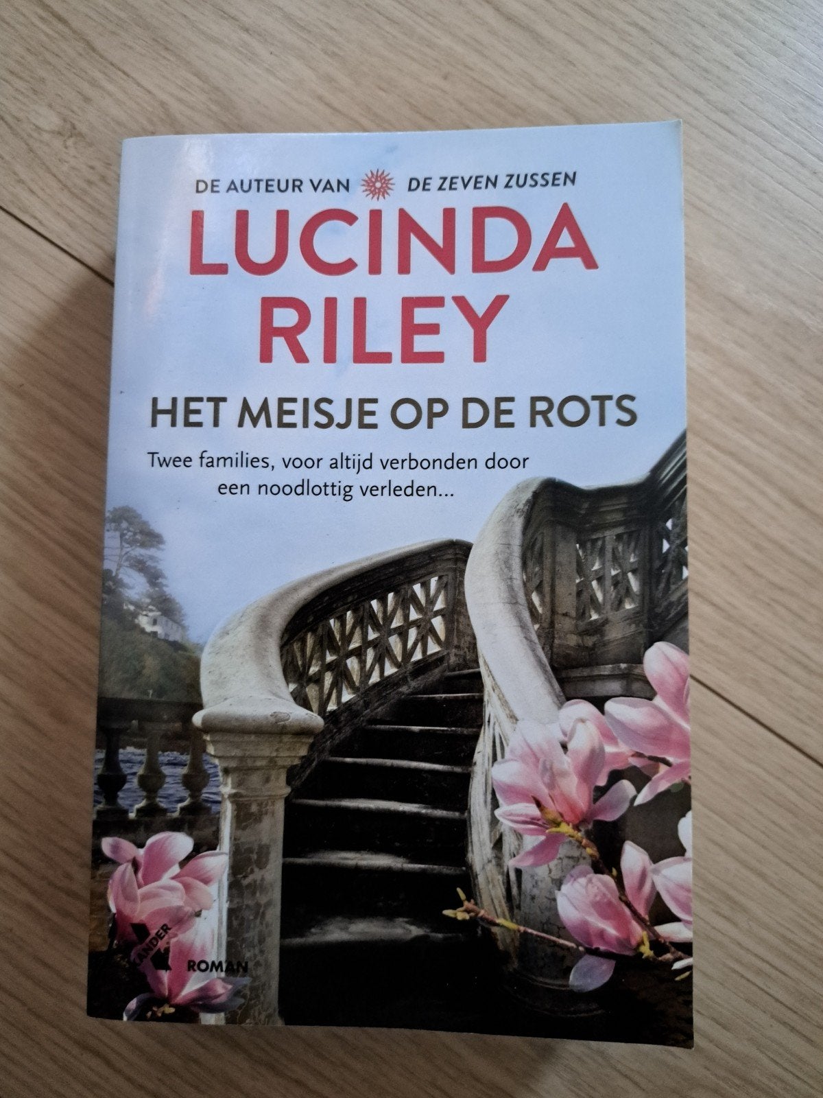 Het Meisje op de Rots - Lucinda Riley, Ophalen of Verzenden, Gelezen, Lucinda Riley, Nederland