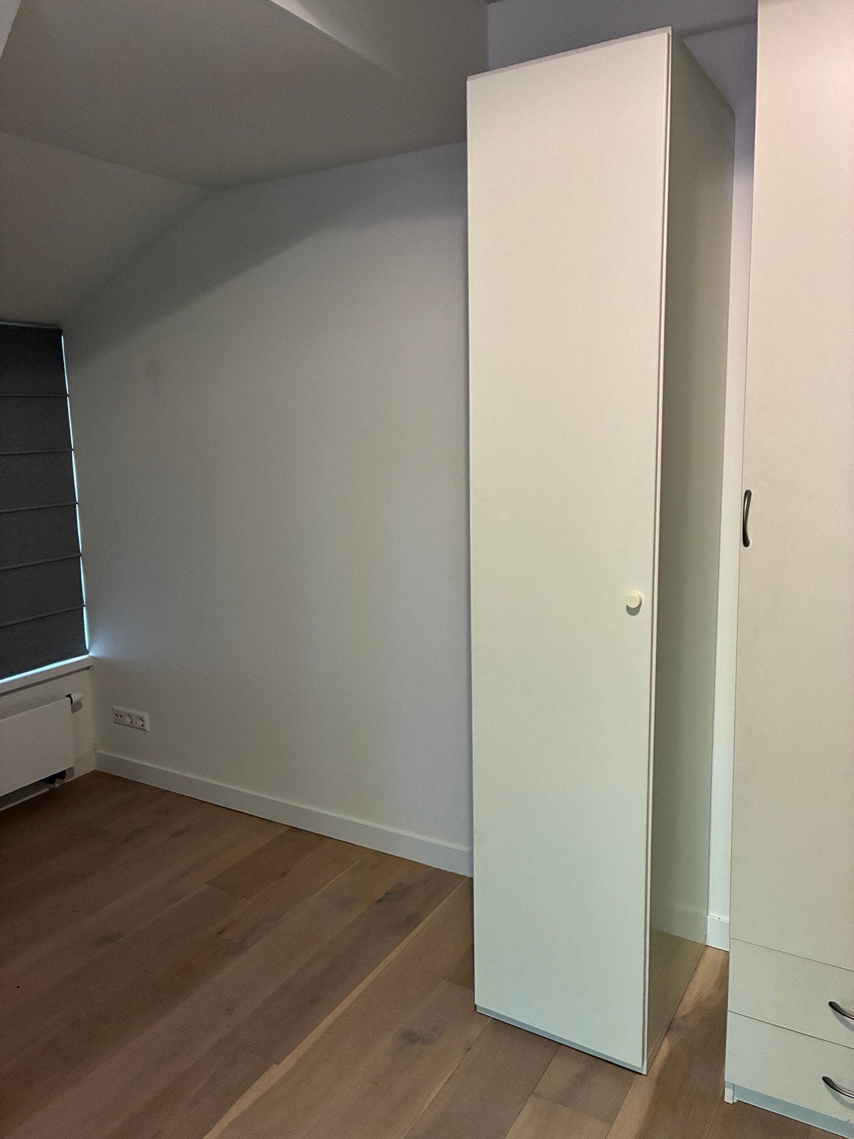 Svedex witte hang/legkast en legplankenkast, Ophalen, Met deur(en), Gebruikt, 200 cm of meer