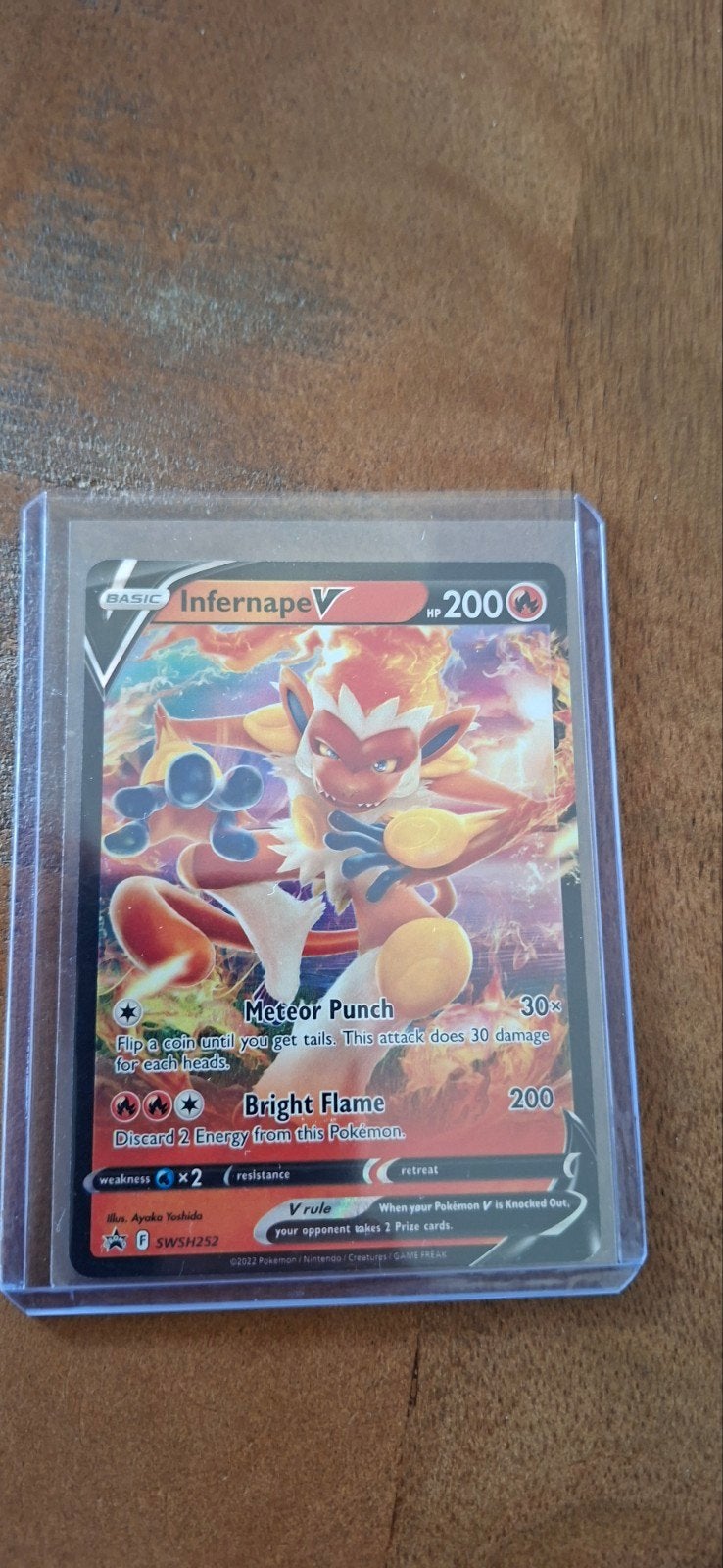 Infernape V SWSH252 Pokémon Kaart - Zo goed als nieuw, Ophalen of Verzenden, Zo goed als nieuw, Losse kaart