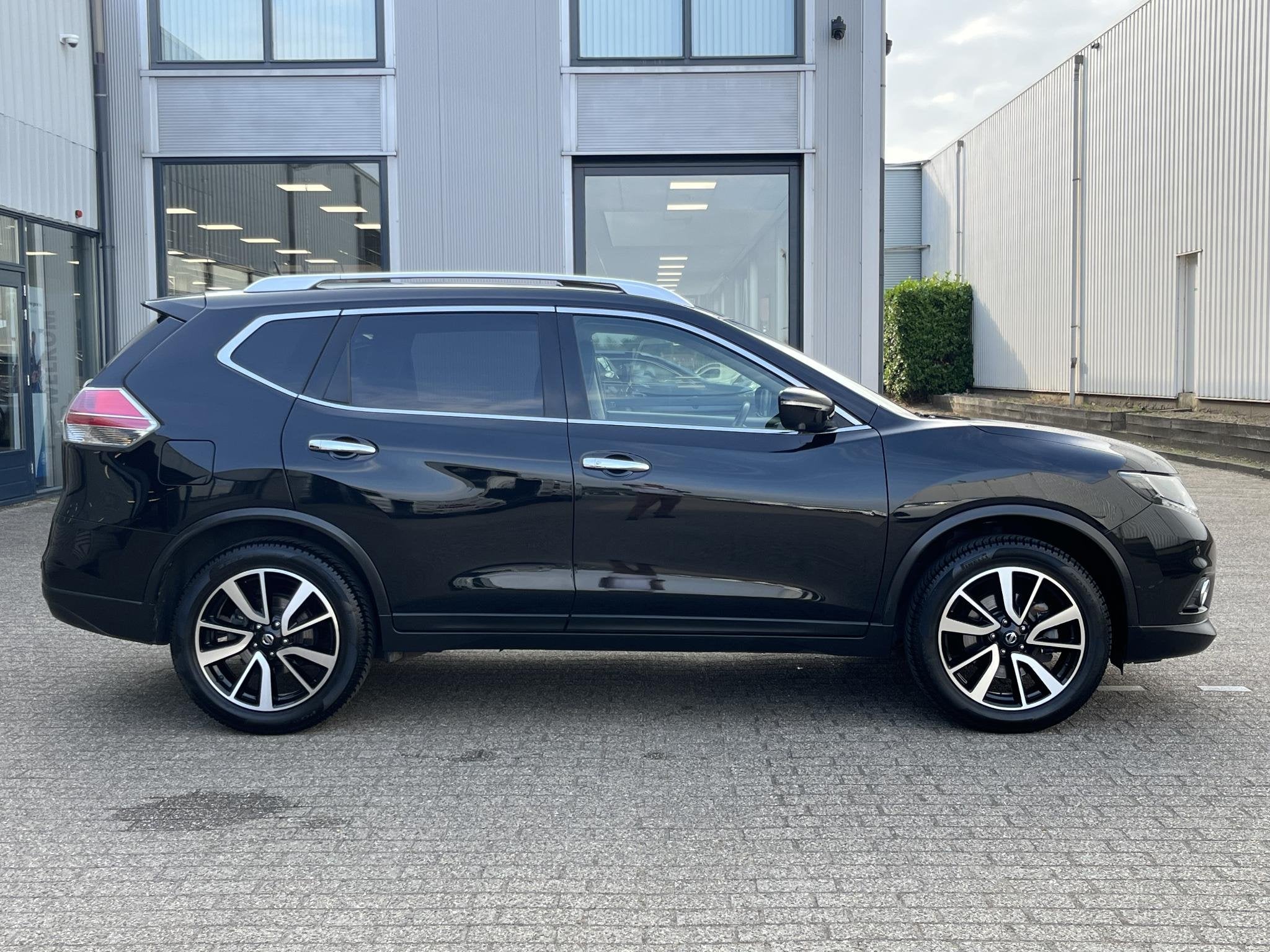 Nissan X-Trail 1.6 DIG-T N-Connecta 7p. | NL Auto/Navi/Pano., Voorwielaandrijving, Euro 6, 4 cilinders, 7 stoelen