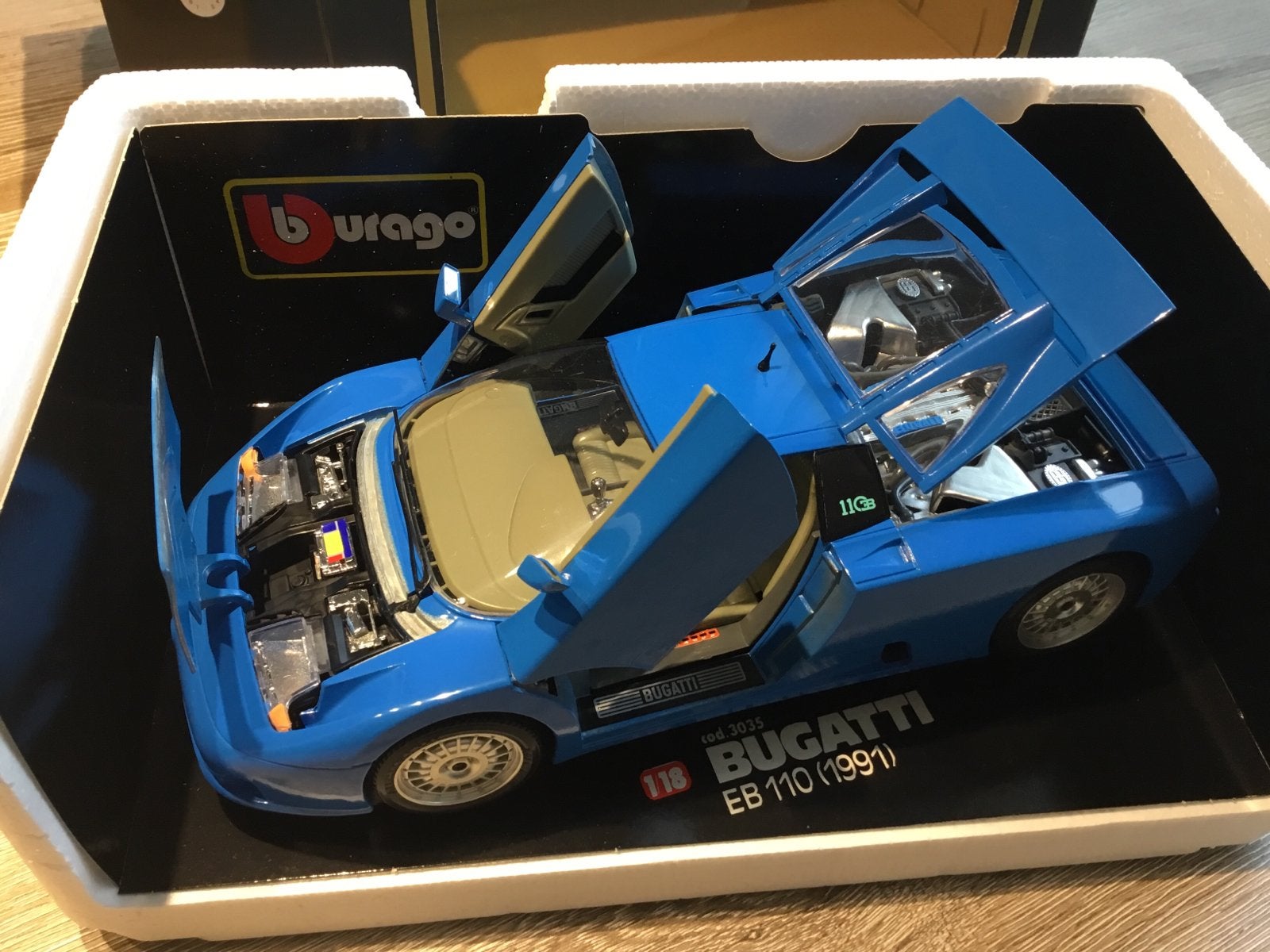 Burago Bugatti EB 110 (1991) modelauto 1:18 Nieuwstaat, Ophalen of Verzenden, Nieuw, Auto, Bburago