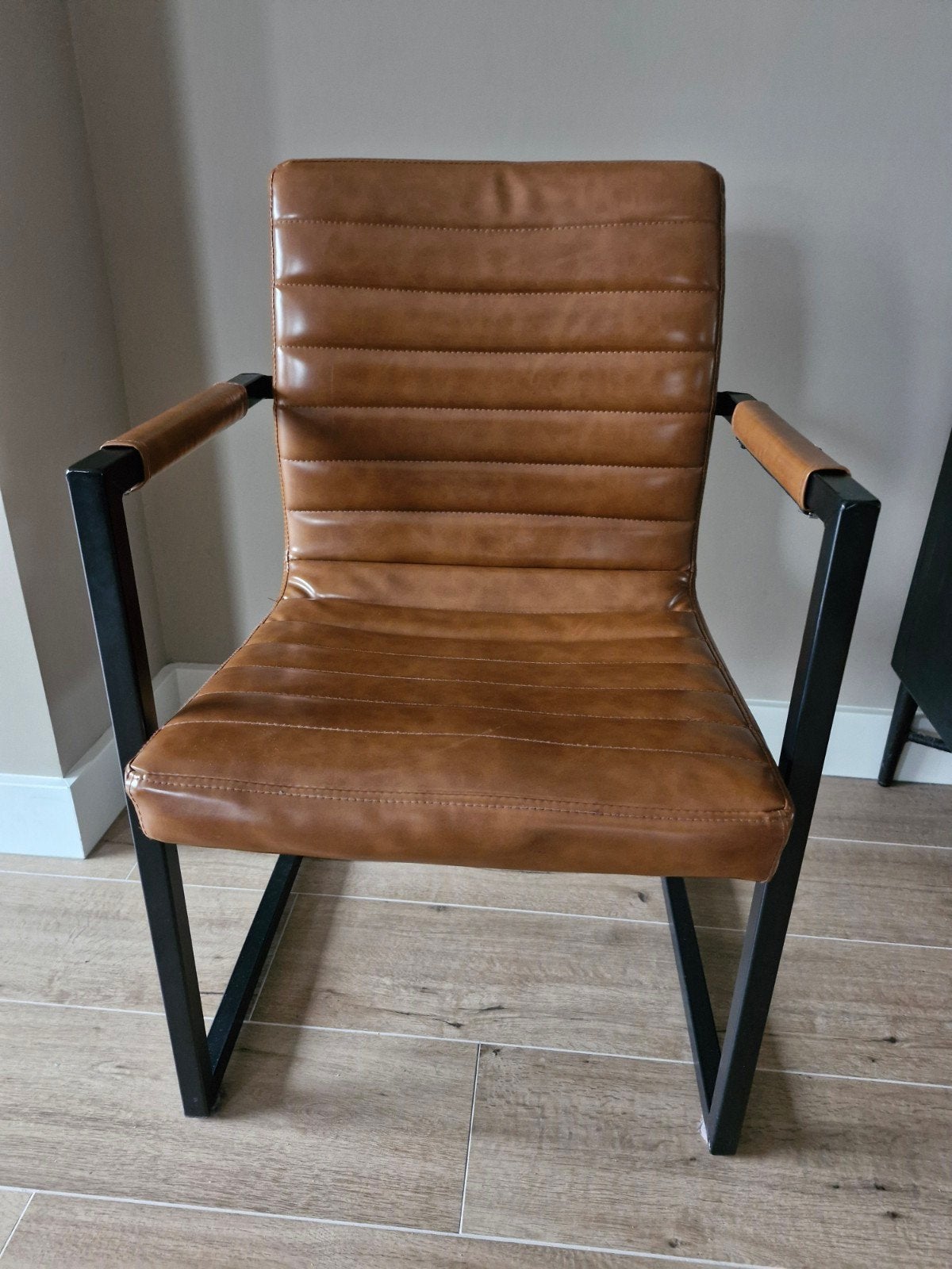 6 cognac kleurige eetkamerstoelen, Ophalen, Zo goed als nieuw, Bruin
