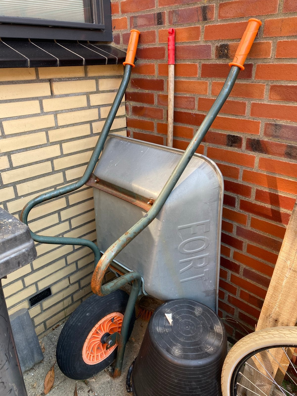 Fort kruiwagen, Ophalen, Gebruikt, Handmatig, Eenwielig