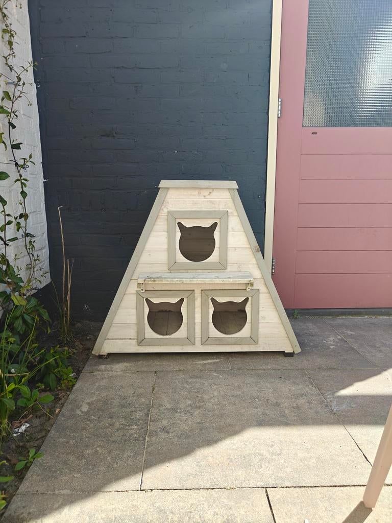 Houten katten buitenhuis - 90 x 75 x 50, Dieren en Toebehoren, Katten-accessoires, Gebruikt, Ophalen