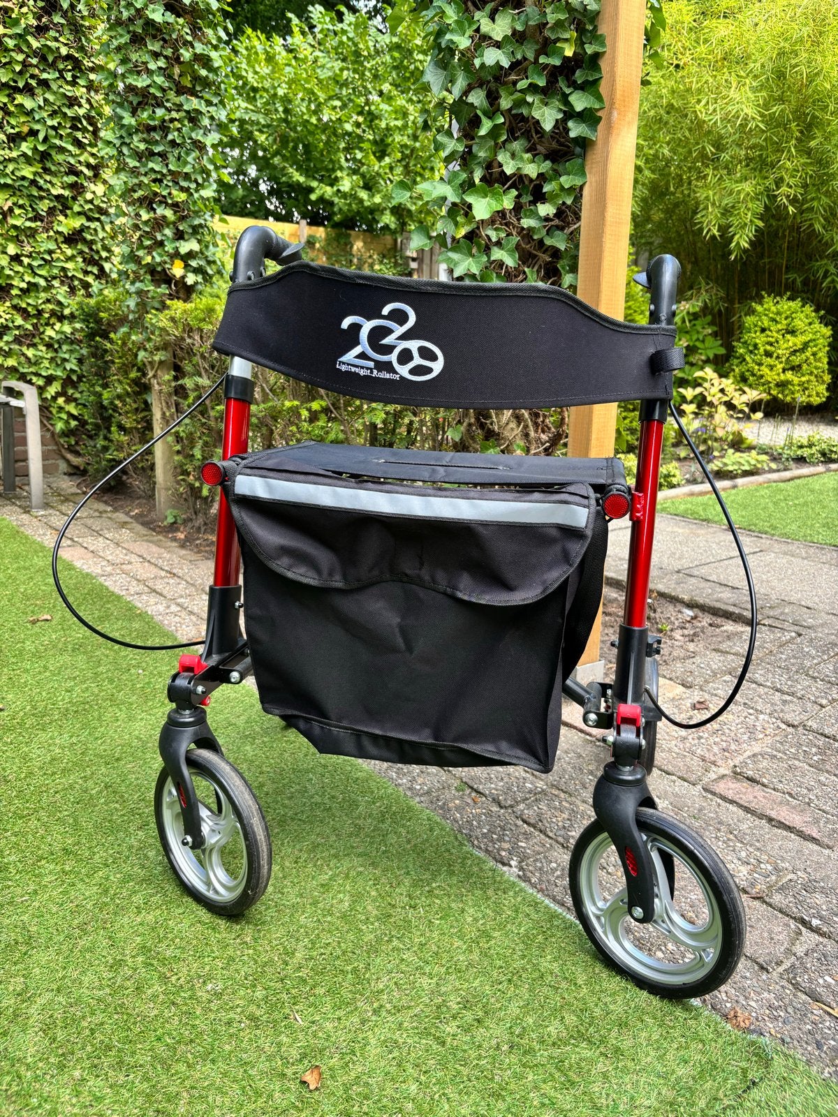 Opvouwbare licht gewicht rollator zo goed als nieuw, Ophalen of Verzenden, Opvouwbaar, Zo goed als nieuw