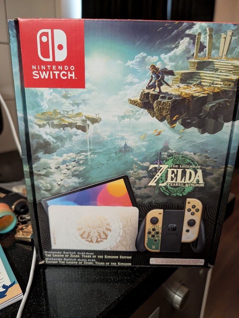 Nintendo switch Zelda edition, Ophalen, Met games, Met 2 controllers, Zo goed als nieuw