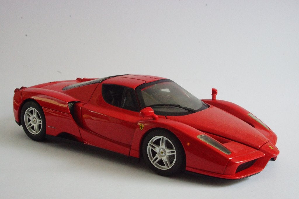 Hotwheels 1:18 Ferrari Enzo 2002, Hobby en Vrije tijd, Ophalen of Verzenden, Zo goed als nieuw, Auto, Hot Wheels