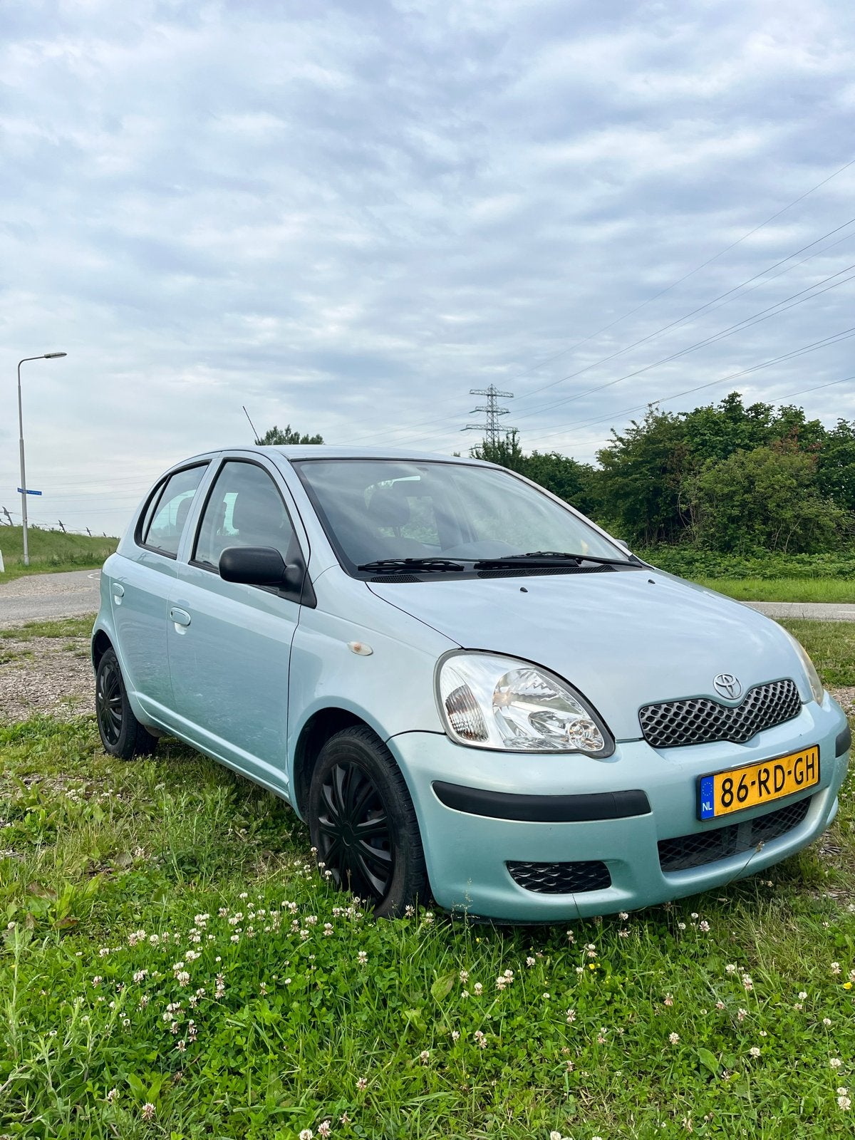 Toyota Yaris 1.3  16V VVT-i 5DR 2005 Blauw, Auto's, Toyota, Voorwielaandrijving, 4 cilinders, 68 pk, Origineel Nederlands