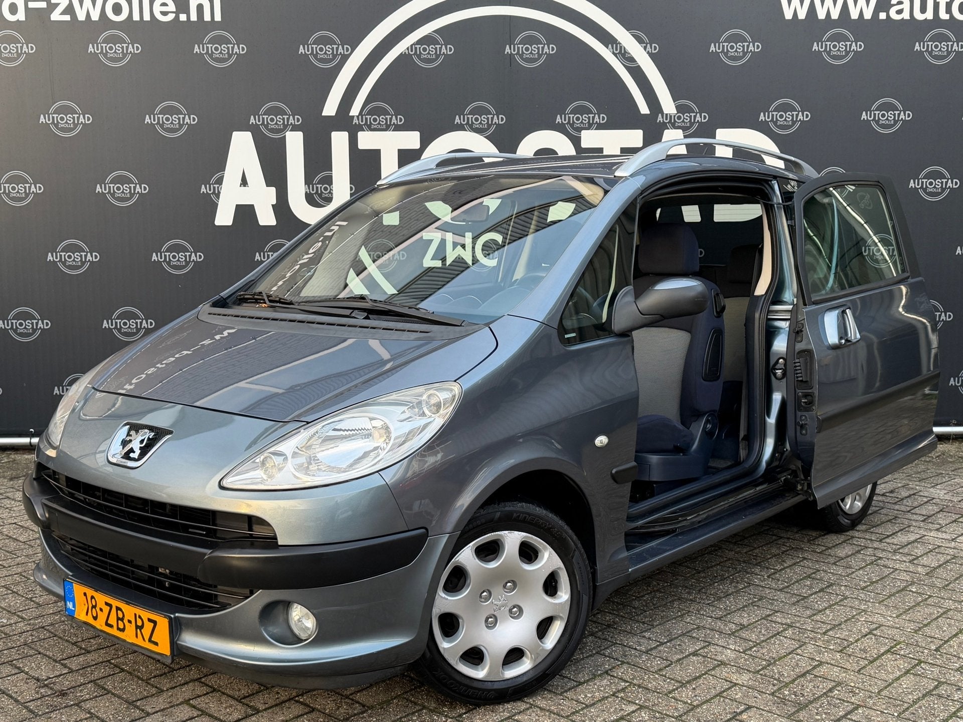 Peugeot 1007 1.6-16V Gentry NL-Auto / NAP / APK / Airco / El, Auto's, Peugeot, Voorwielaandrijving, Stof, 1090 kg, Bedrijf