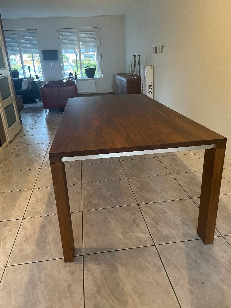Meubelset massief hout/noten in de olie, Ophalen, Zo goed als nieuw, Modern, Tijdloos, Robuust, 6 tot 8 stoelen