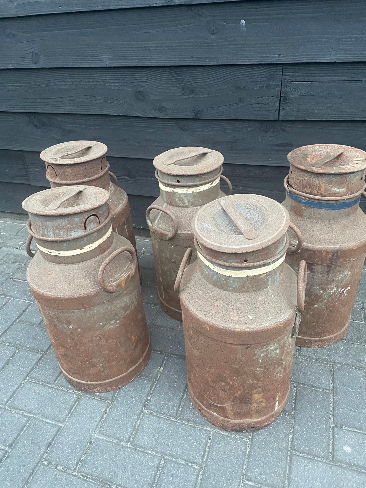 Set van 5 Antieke Melkbussen - Decoratief Roestig, Ophalen