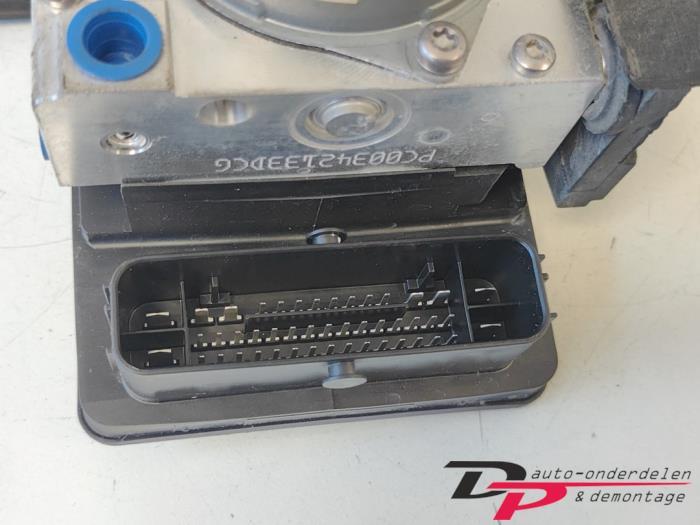 ABS Pomp van een Jeep Renegade, Auto-onderdelen, Jeep, Gebruikt, -, -