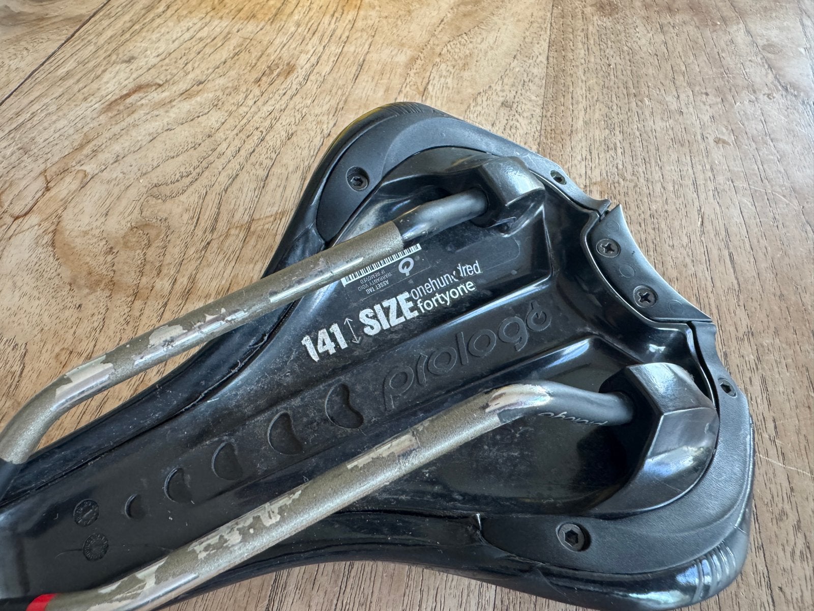 Prologo Dimension 141 T4.0 Zadel - jaar gebruikt, Fietsen en Brommers, Fietsonderdelen, Overige materialen, Ophalen of Verzenden