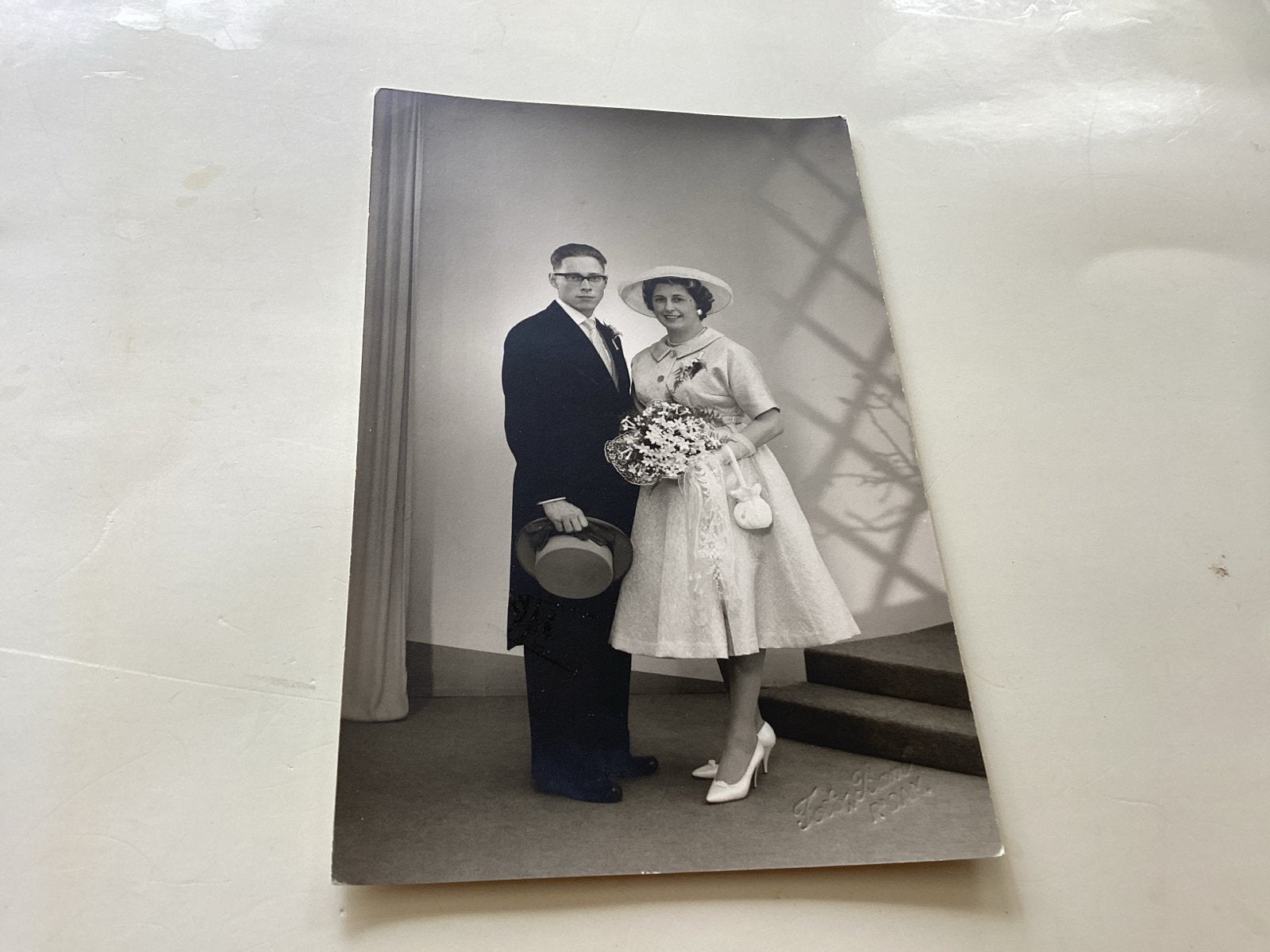 Vintage trouwfoto van een stel, jaren '50, Verzamelen, Gebruikt, Foto, Ophalen of Verzenden, 1940 tot 1960