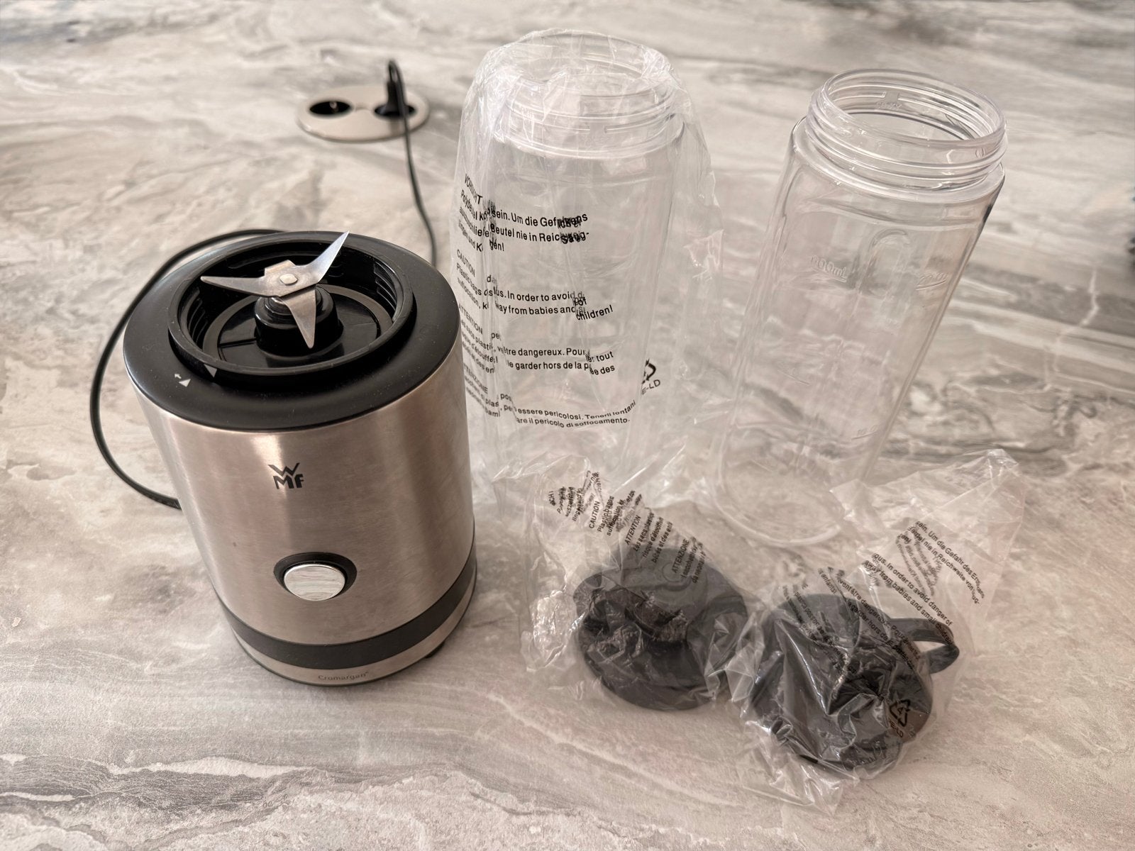 WMF Blender met 2 flessen en sportdoppen, Ophalen of Verzenden, Zo goed als nieuw, Blender to go