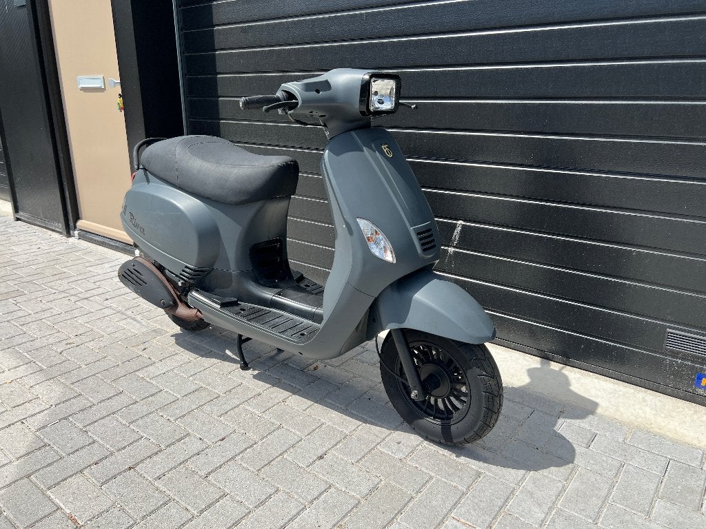 BTC Riva S voor onderdelen. Loop/ Sloop/ Geen kenteken. GY6, Fietsen en Brommers, Scooters | Vespa, Ophalen, Overige modellen