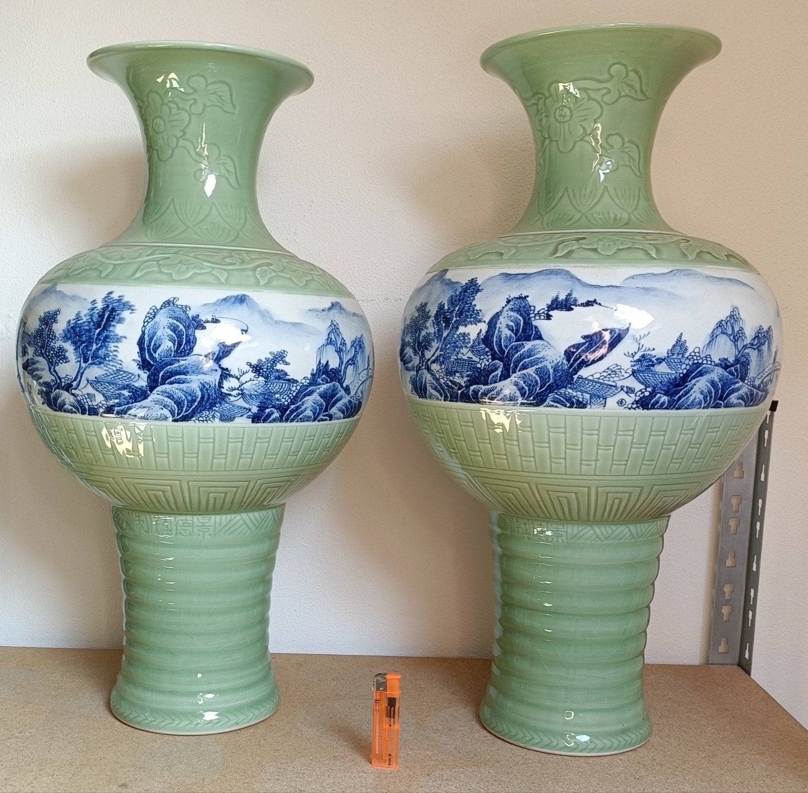 Chinese celadon vazen China Chinees, Ophalen