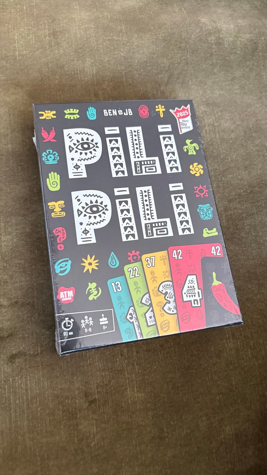 Pili Pili Card Game - Brand New. Award winning party game, Vijf spelers of meer, Ophalen of Verzenden, Nieuw